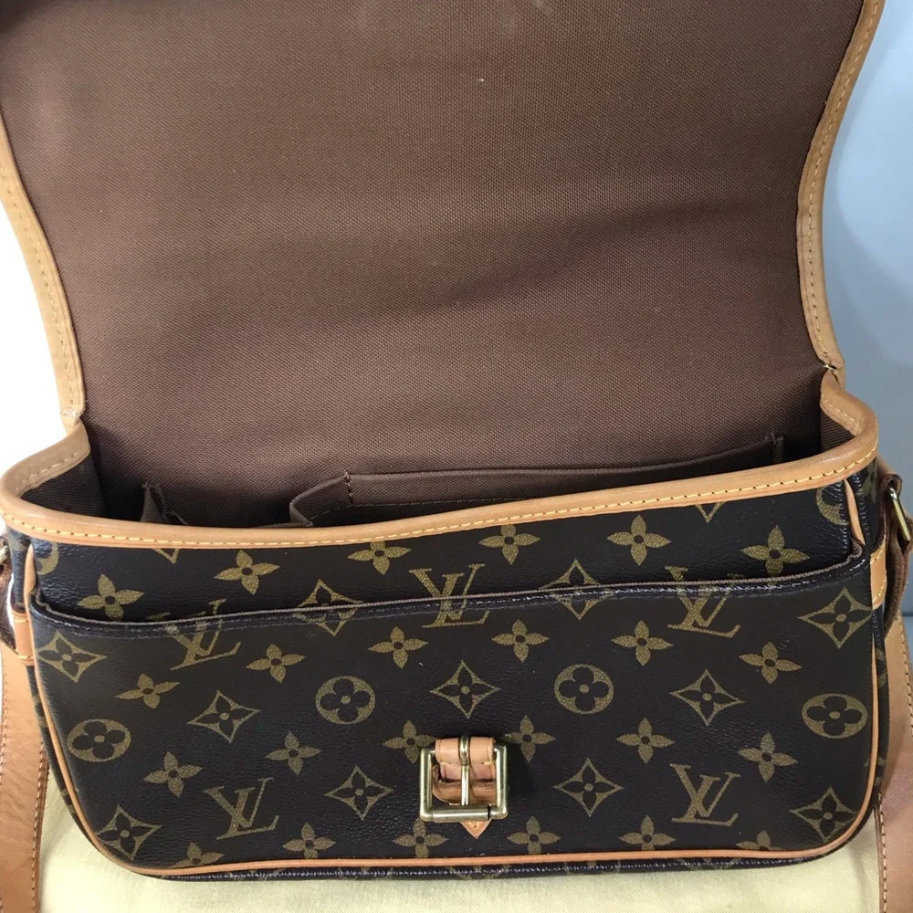 ๐โจAUTHENTIC โจ๐LOUIS VUITTON CROSSBODY - Picture 15 of 16